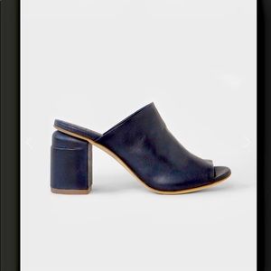 Officine Creative Navy calf skin mules like new